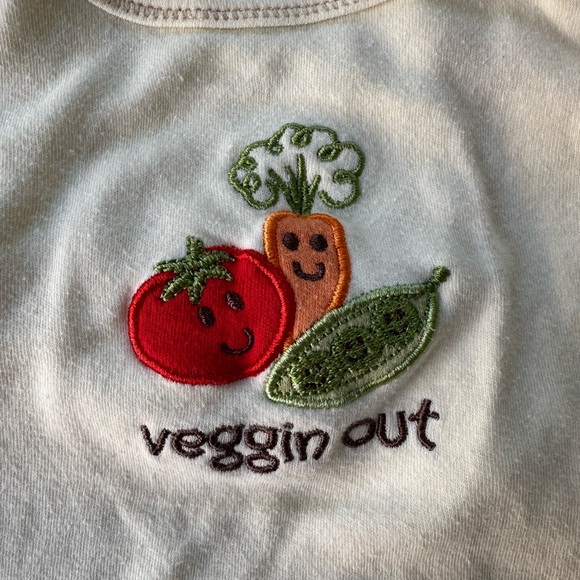 Touched By Nature - Veggie Pun Onsies, size 6-9 months - Picture 2 of 5
